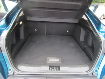 RENAULT ARKANA 1.6 E-TECH Iconic SUV 5dr Petrol Hybrid Automatic 2WD Euro 6 (s/