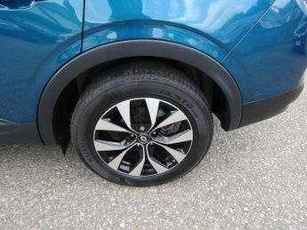 RENAULT ARKANA 1.6 E-TECH Iconic SUV 5dr Petrol Hybrid Automatic 2WD Euro 6 (s/