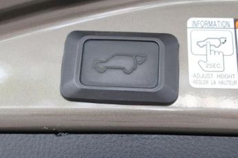 TOYOTA RAV4 2.5 VVT-h Icon SUV 5dr Petrol Hybrid CVT Euro 6 (s/s) (197 ps)