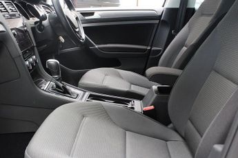 VOLKSWAGEN GOLF 1.4 TSI BlueMotion Tech SE Nav Hatchback 5dr Petrol DSG Euro 6 (