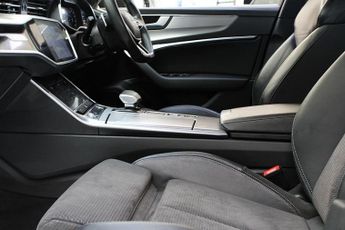 AUDI A6 AVANT 2.0 TDI 40 Black Edition Estate 5dr Diesel S Tronic quattro Euro