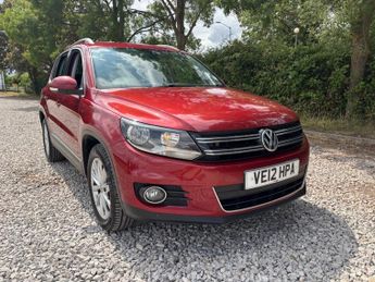 VOLKSWAGEN TIGUAN 2.0 TDI BlueMotion Tech SE SUV 5dr Diesel Manual 2WD Euro 5 (s/s