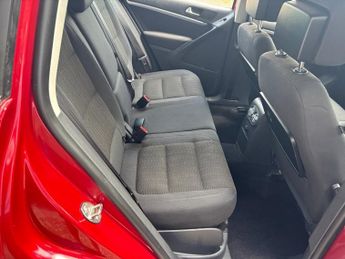 VOLKSWAGEN TIGUAN 2.0 TDI BlueMotion Tech SE SUV 5dr Diesel Manual 2WD Euro 5 (s/s