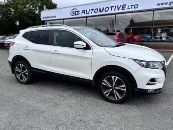 Nissan Qashqai 1.5 DCi N-CONNECTA 110 BHP + SAT NAV + GLASS SUNROOF