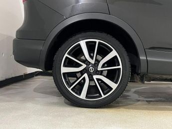 NISSAN QASHQAI 1.6 dCi Tekna SUV 5dr Diesel Manual 4WD Euro 6 (s/s) (130 ps)