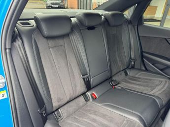 AUDI A4 2.0 TFSI 35 Black Edition Saloon 4dr Petrol S Tronic Euro 6 (s/s