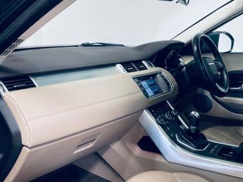 LAND ROVER RANGE ROVER EVOQUE 2.2 SD4 Pure SUV 5dr Diesel Manual 4WD Euro 5 (s/s) (190 ps)