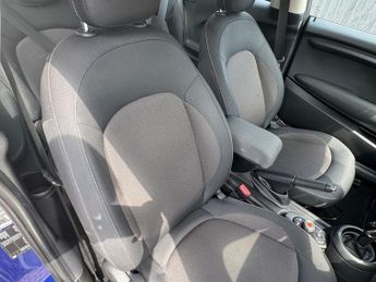 MINI HATCH 1.5 Cooper Classic Hatchback 3dr Petrol Steptronic Euro 6 (s/s)
