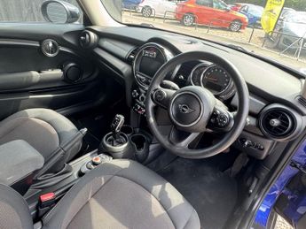 MINI HATCH 1.5 Cooper Classic Hatchback 3dr Petrol Steptronic Euro 6 (s/s)