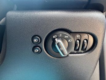 MINI HATCH 1.5 Cooper Classic Hatchback 3dr Petrol Steptronic Euro 6 (s/s)