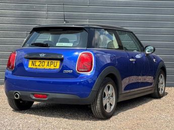 MINI HATCH 1.5 Cooper Classic Hatchback 3dr Petrol Steptronic Euro 6 (s/s)