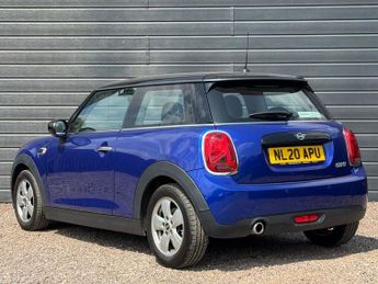 MINI HATCH 1.5 Cooper Classic Hatchback 3dr Petrol Steptronic Euro 6 (s/s)