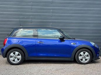 MINI HATCH 1.5 Cooper Classic Hatchback 3dr Petrol Steptronic Euro 6 (s/s)