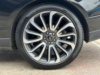 LAND ROVER RANGE ROVER 3.0 SD V6 Vogue SUV 5dr Diesel Auto 4WD Euro 6 (s/s) (275 ps)