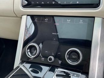 LAND ROVER RANGE ROVER 3.0 SD V6 Vogue SUV 5dr Diesel Auto 4WD Euro 6 (s/s) (275 ps)