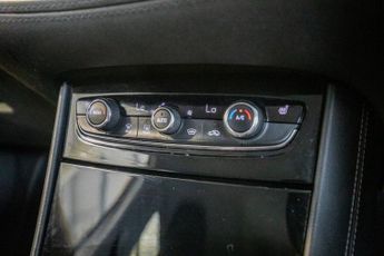 VAUXHALL GRANDLAND X 1.2 Turbo SRi Nav SUV 5dr Petrol Auto Euro 6 (s/s) (130 ps)