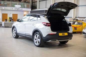 VAUXHALL GRANDLAND X 1.2 Turbo SRi Nav SUV 5dr Petrol Auto Euro 6 (s/s) (130 ps)