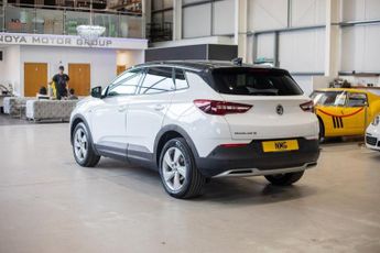 VAUXHALL GRANDLAND X 1.2 Turbo SRi Nav SUV 5dr Petrol Auto Euro 6 (s/s) (130 ps)
