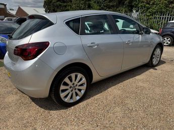 VAUXHALL ASTRA 1.6 16v SE Hatchback 5dr Petrol Auto Euro 5 (115 ps)