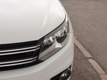 VOLKSWAGEN TIGUAN 2.0 TDI BlueMotion Tech Match Edition SUV 5dr Diesel DSG 4WD Eur