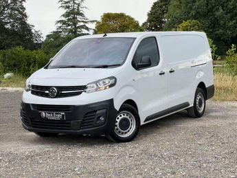 Vauxhall Vivaro 1.5 Vivaro  F2900 Dynamic S/S Long Wheel Base