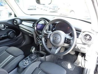 MINI Electric Hatch Cooper SE 32.6kWh Level 1 Hatchback 3dr Electric Auto (184 ps)