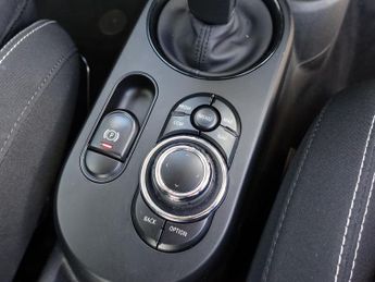 MINI Electric Hatch Cooper SE 32.6kWh Level 1 Hatchback 3dr Electric Auto (184 ps)