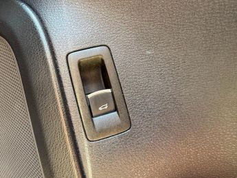 VOLKSWAGEN TOUAREG 3.0 TDI V6 BlueMotion Tech R-Line Plus SUV 5dr Diesel Tiptronic 