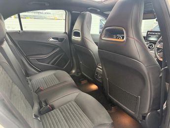 MERCEDES-BENZ A CLASS 1.5 A180d AMG Line (Premium Plus) Hatchback 5dr Diesel 7G-DCT Eu