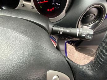 NISSAN JUKE 1.6 Tekna SUV 5dr Petrol XTRON Euro 5 (117 ps)
