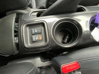 NISSAN JUKE 1.6 Tekna SUV 5dr Petrol XTRON Euro 5 (117 ps)