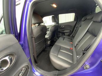 NISSAN JUKE 1.6 Tekna SUV 5dr Petrol XTRON Euro 5 (117 ps)