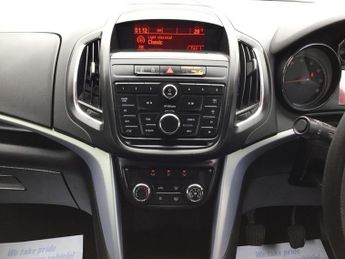 VAUXHALL ZAFIRA TOURER 1.4i Turbo Exclusiv MPV 5dr Petrol Manual Euro 6 (140 ps)