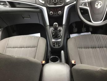 VAUXHALL ZAFIRA TOURER 1.4i Turbo Exclusiv MPV 5dr Petrol Manual Euro 6 (140 ps)