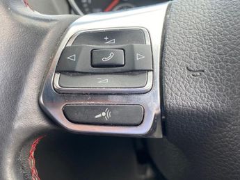 VOLKSWAGEN GOLF 2.0 TSI GTI Hatchback 5dr Petrol Manual Euro 5 (210 ps)