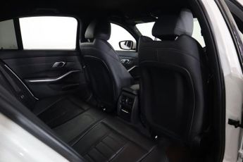 BMW 3 SERIES 2.0 330e 12kWh M Sport Auto xDrive Euro 6 (s/s) 4dr