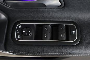 MERCEDES-BENZ CLA 1.3 CLA200 AMG Line (Premium 2) Coupe 7G-DCT Euro 6 (s/s) 4dr