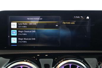 MERCEDES-BENZ CLA 1.3 CLA200 AMG Line (Premium 2) Coupe 7G-DCT Euro 6 (s/s) 4dr