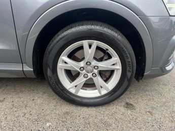 AUDI Q3 2.0 TDI SE SUV 5dr Diesel S Tronic quattro Euro 6 (s/s) (184 ps)