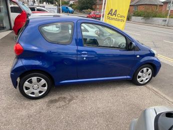 TOYOTA AYGO 1.0 VVT-i Blue Hatchback 3dr Petrol MultiMode Euro 4 (67 bhp)