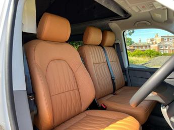 VOLKSWAGEN TRANSPORTER 2.0 Transporter T30 Highline LWB TDI Semi-Auto Campervan