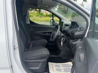 PEUGEOT PARTNER Partner Professional Premium+ EV