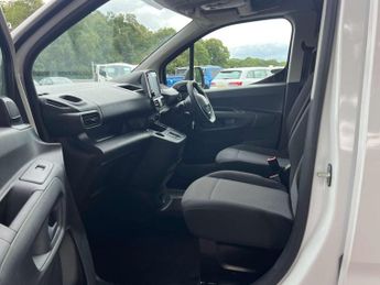 PEUGEOT PARTNER Partner Professional Premium+ EV