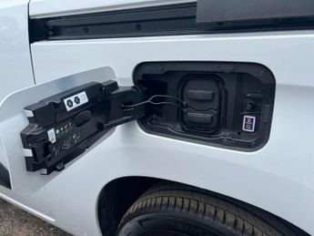 PEUGEOT PARTNER Partner Professional Premium+ EV
