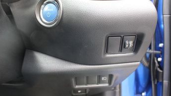 TOYOTA C-HR 1.8 VVT-h GPF Icon SUV 5dr Petrol Hybrid CVT Euro 6 (s/s) (122 p