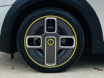 MINI Electric Hatch Cooper SE 32.6kWh Level 1 Hatchback 3dr Electric Auto (184 ps)