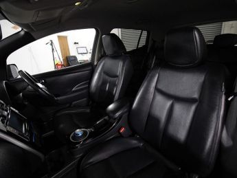 NISSAN LEAF 30kWh Tekna Hatchback 5dr Electric Auto (109 bhp)