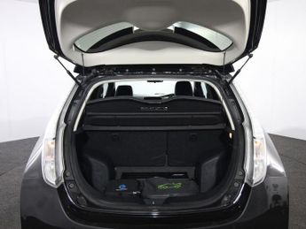 NISSAN LEAF 30kWh Tekna Hatchback 5dr Electric Auto (109 bhp)
