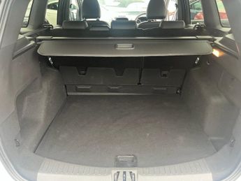 FORD KUGA 2.0 TDCi ST-Line SUV 5dr Diesel Powershift Euro 6 (120 ps)