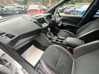 FORD KUGA 2.0 TDCi ST-Line SUV 5dr Diesel Powershift Euro 6 (120 ps)
